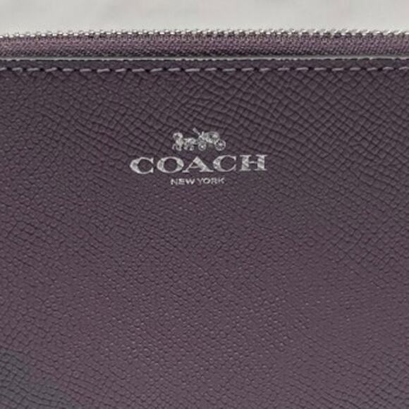 Coach New York Amethyst Purple Corner Zip Wristlet Cross Grain Leather Wallet - Picture 3 of 13